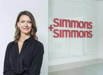 Simmons Olivia Delagrange