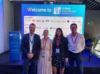 De izquierda a derecha Rodrigo Garcia de la Cruz, CEO de Finnovating. Salomé Mesa, Eve Régagnon y Daniele Lelii, de CNP Assurances.