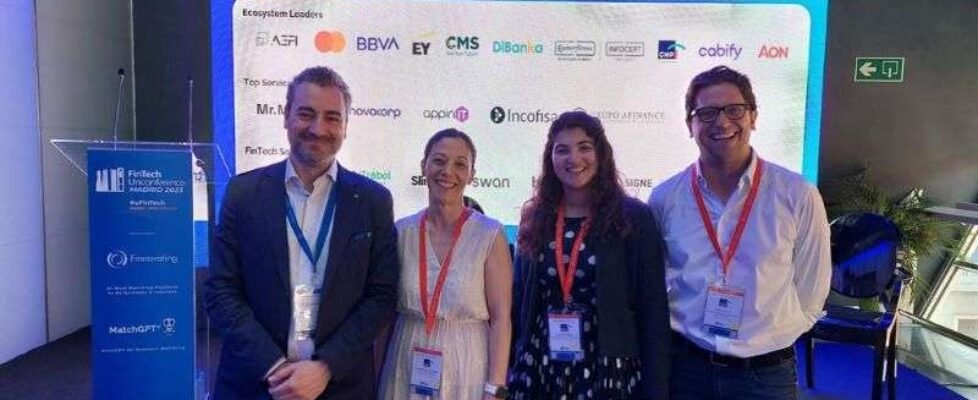 De izquierda a derecha Rodrigo Garcia de la Cruz, CEO de Finnovating. Salomé Mesa, Eve Régagnon y Daniele Lelii, de CNP Assurances.