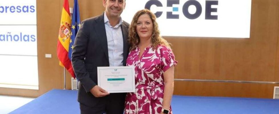 Borja Díaz, CEO y Marta Artieda directora de RRHH de Allianz Partners España