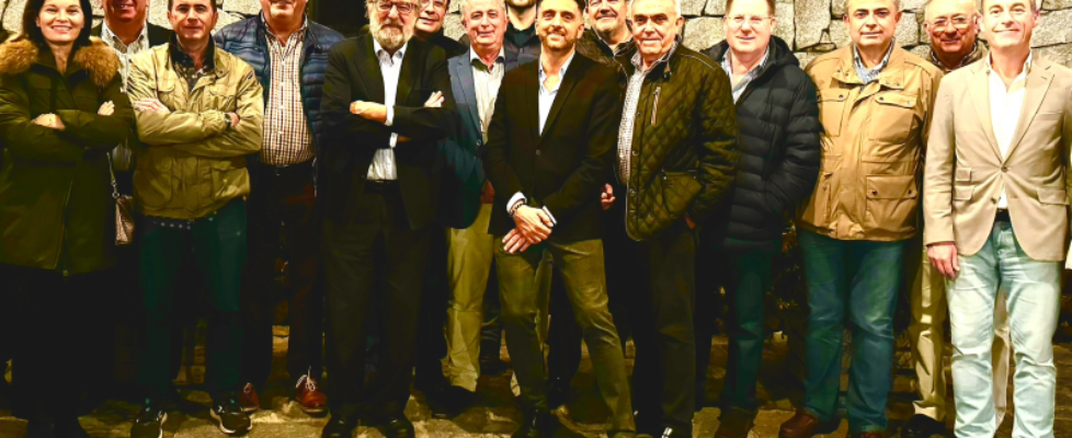 FOAlejandro Izuzquiza, director de Operaciones de CCS, recibe homenaje de ESPABROK