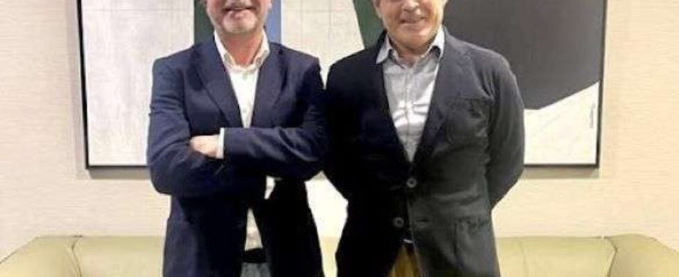 Surne Red Mediariaok