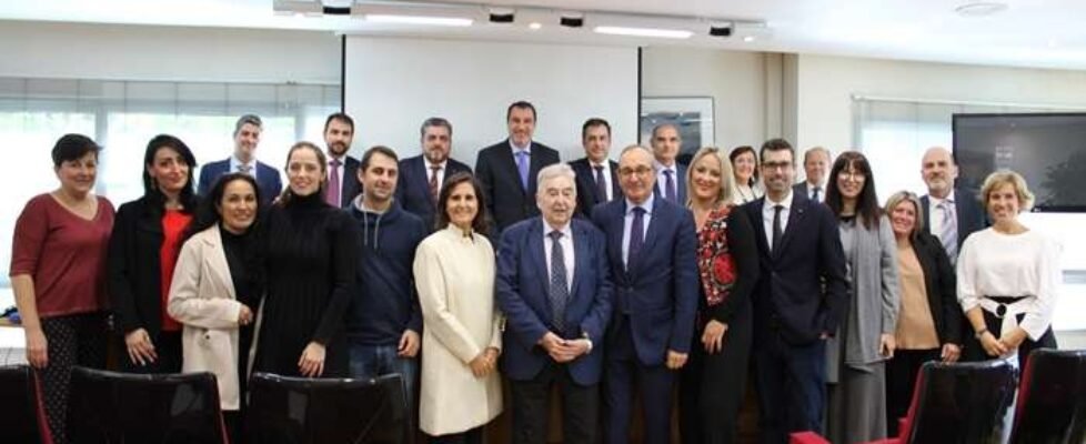 almudena seguros_campaña solidaria 2023