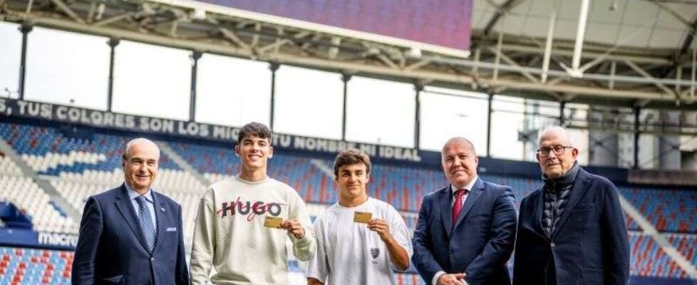 Asisa_tarjeta jugadores Levante_20231204