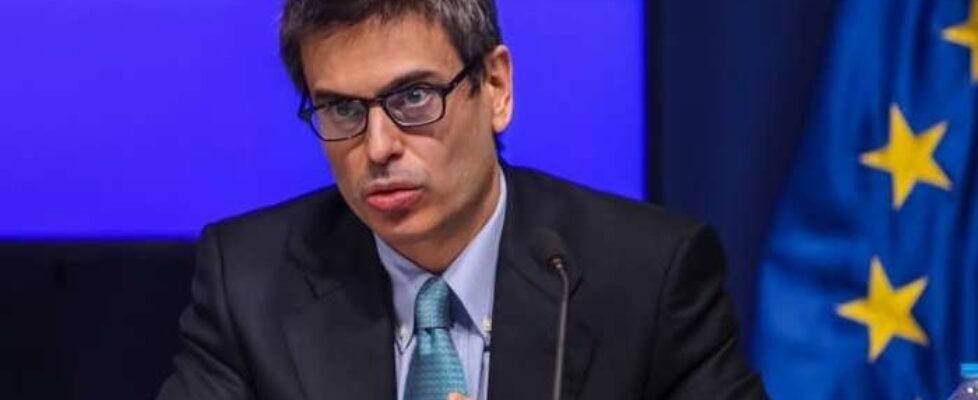 Economía Israel Arroyo