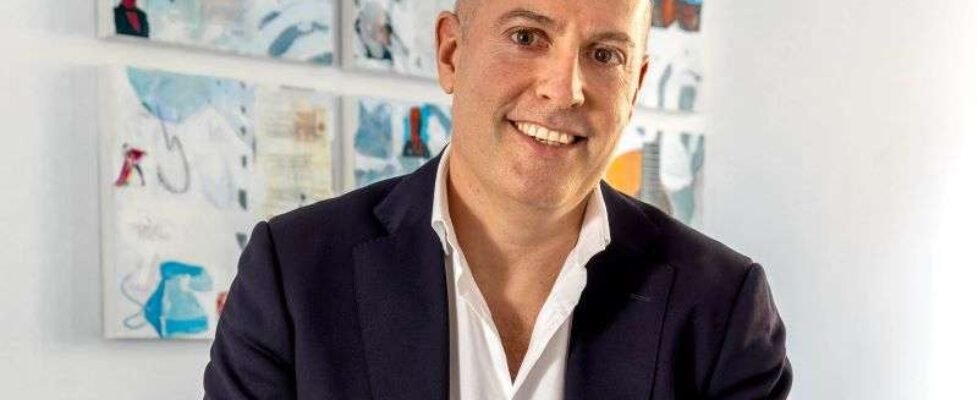 Howden Salvador Marín