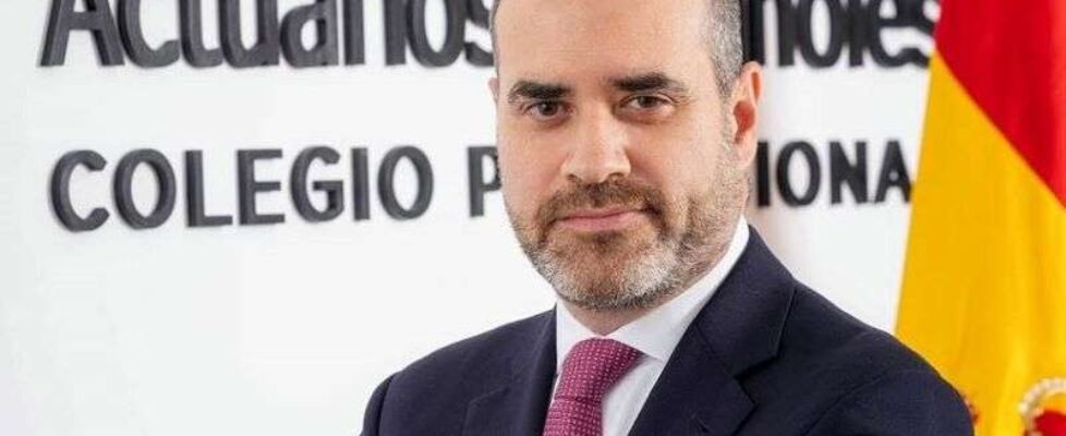 IAE - Fernando Ariza