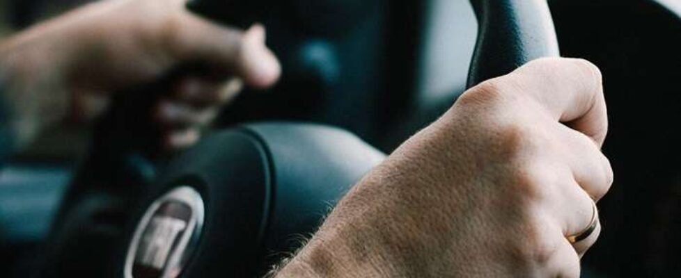 conducir-manos-volante