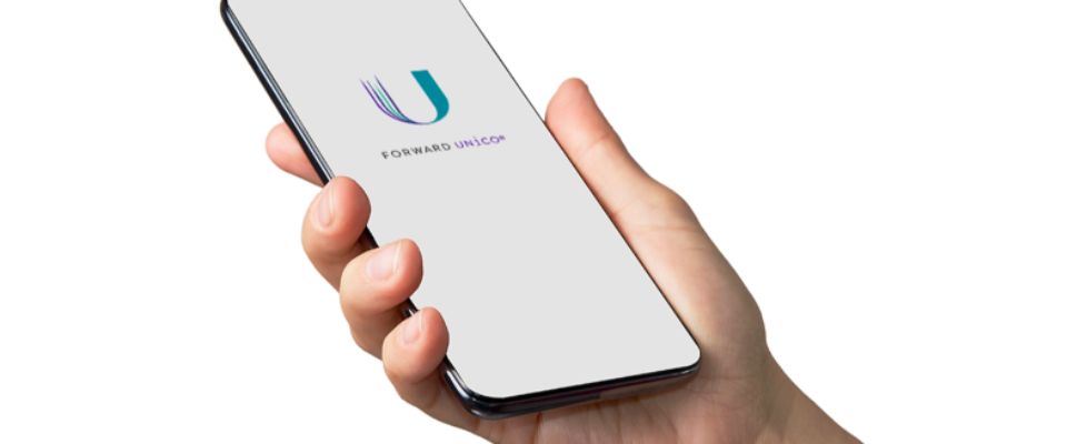 FW_UNICO_PIC_MOBILE_HAND