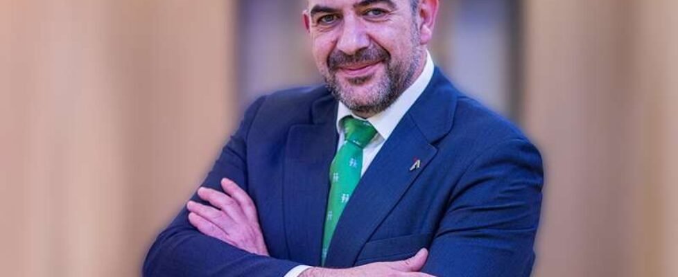 santiago macho aunna