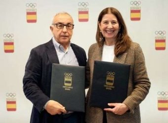 Firma Convenio Sanitas y COE