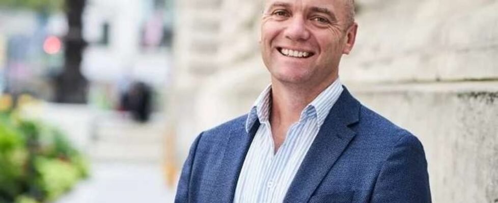 Angus-McDonald-Cover Genius