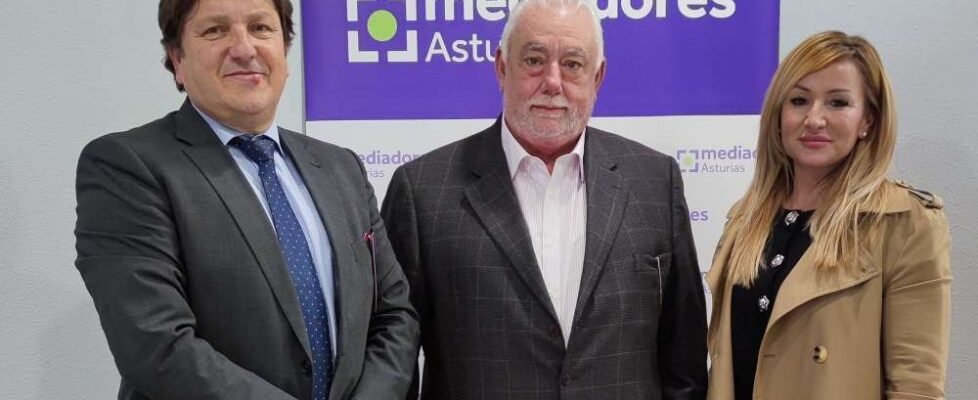 MediadoresAsturias-RALARSA_ReinerioSarasúa-RicardBenasco-NoemíAlba_01 (002)