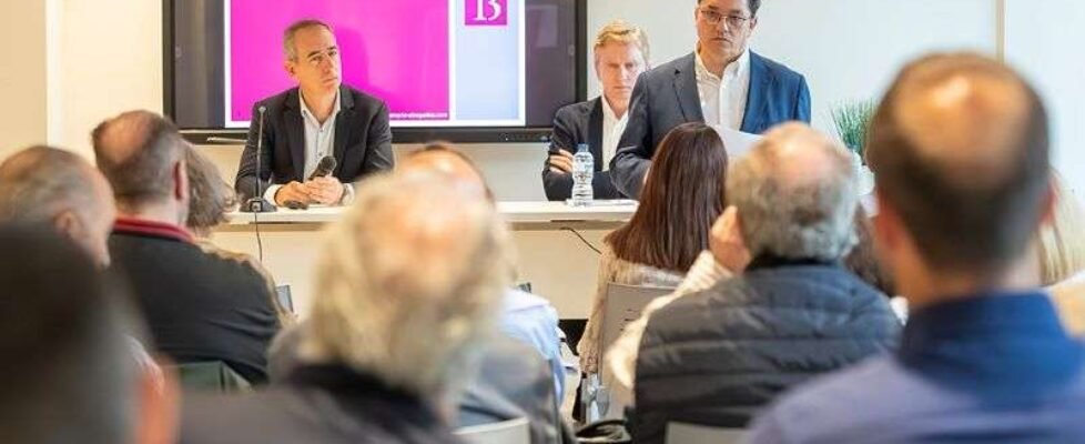 Colegio de Valencia Jornada Agentes