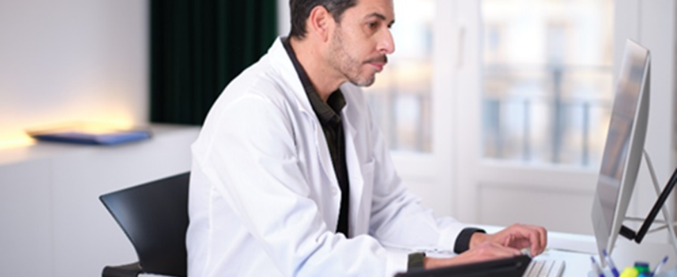 médico ordenador digital