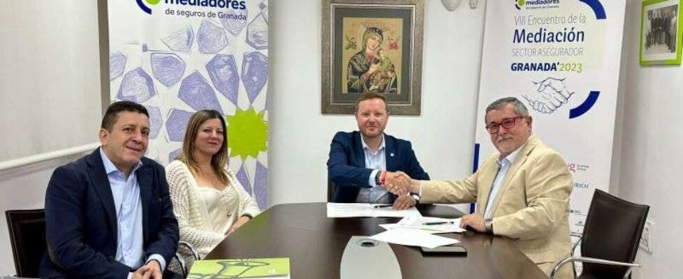 Colegio Granada acuerdo DKV