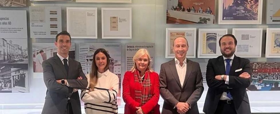 Foto acuerdo PIB Group Iberia-Santalucía