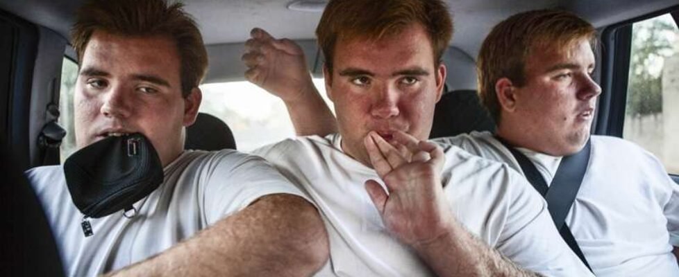 TRES TRES TRES-f_DKV