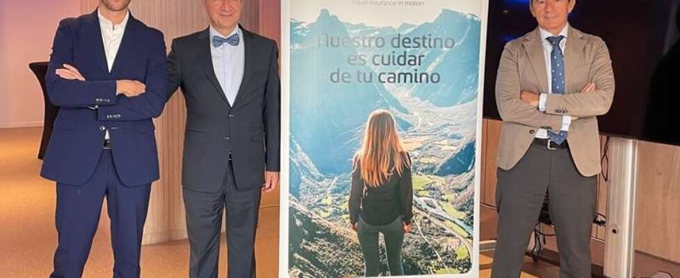 Carlos Uceda, Manuel López y Pablo Moreno - Intermundial