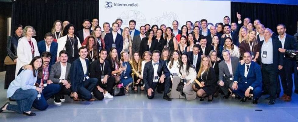 Foto familia-30 aniversario intermundial