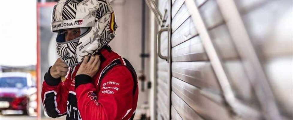 GARANTIPLUS Santiago Castilla momentos antes de una competición