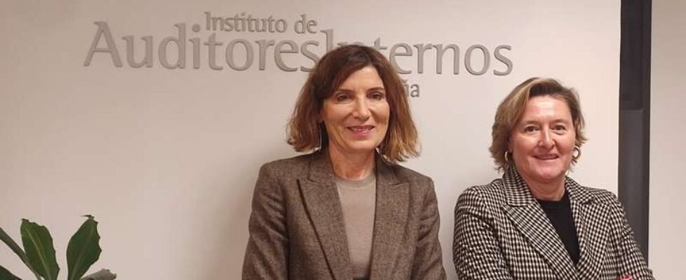 Instituto de Auditores Internos de España - Sonsoles Rubio, presidenta, y Gabriela González, directora general