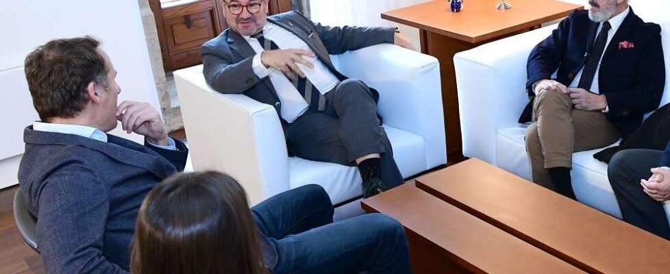 Inade_-_USC_(2) (002)