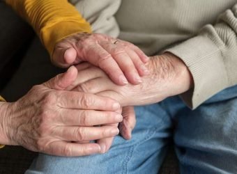 dependencia-cuidado-mayores-ancianos-gratuita