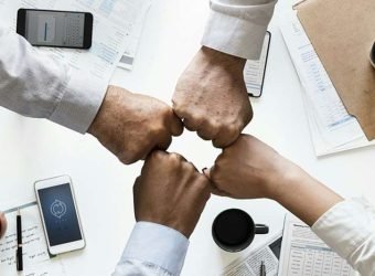 equipo-negocio-proyecto-unión-gratuita