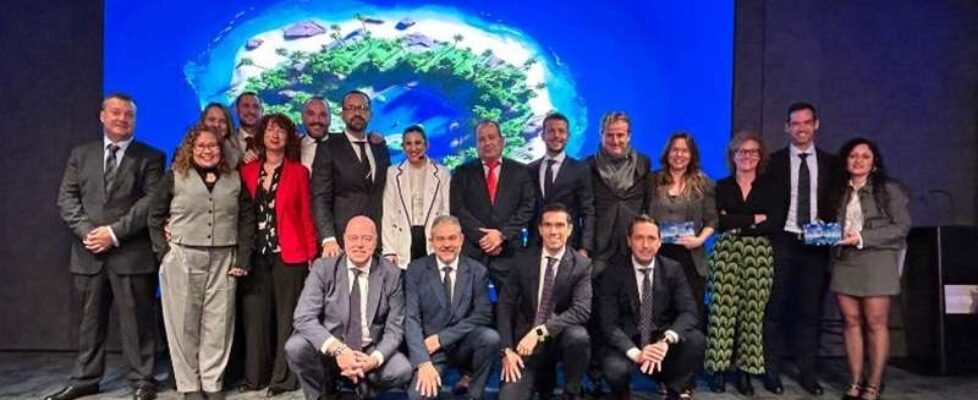 250205_ Foto Convencion Canal Agentes Exclusivos SANTALUCÍA