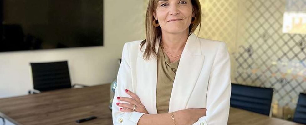 CRISTINA CHAPARO JHASA