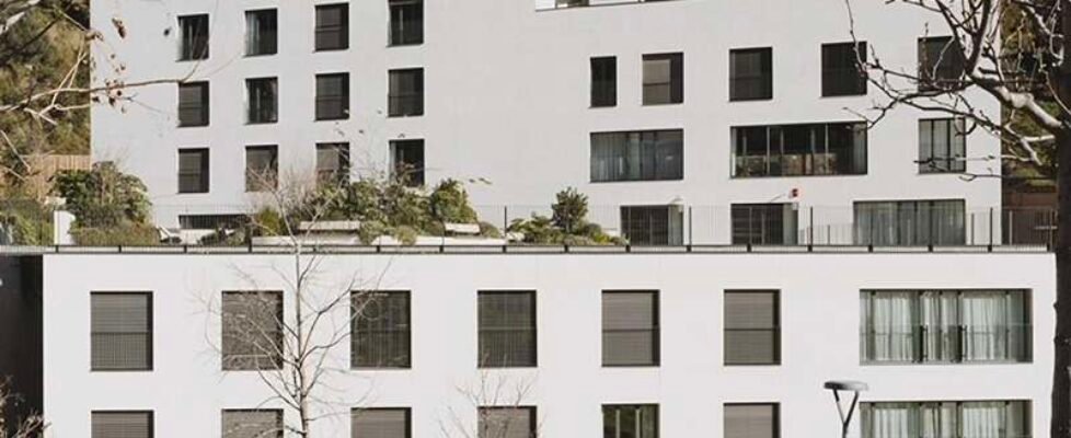 Edificio residencia fiatc barcelona