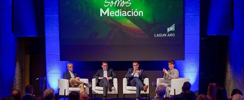 convencion lagun aro