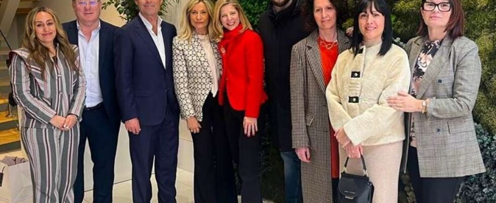 elena jimenez de andrade-olivia loewe-embajadora mujeres espabrok