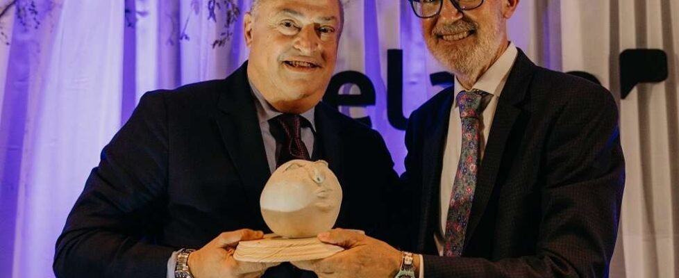 Pelayo - Julia Urgel