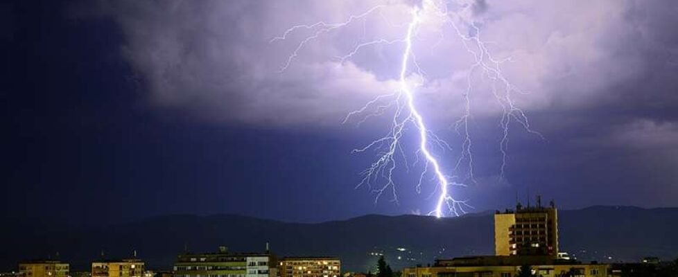 meteosim-pexels-tsvetoslav-hristov-1306654-2499840