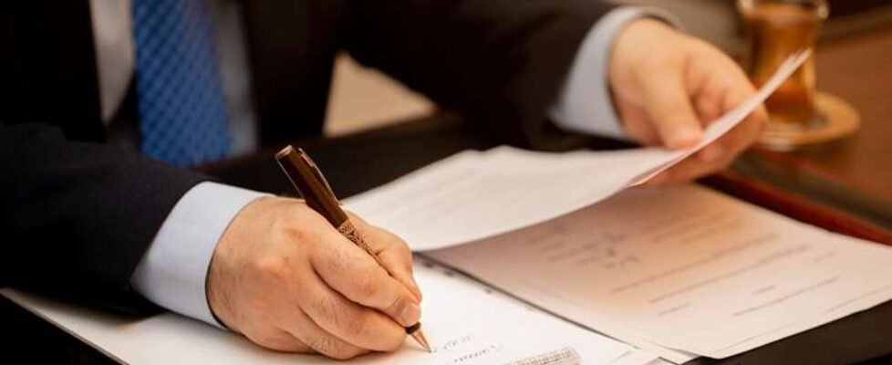 AF Legis -contrato-sucesión