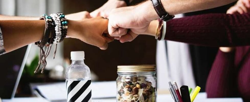 equipo-trabajo-union-colaborar-gratuita