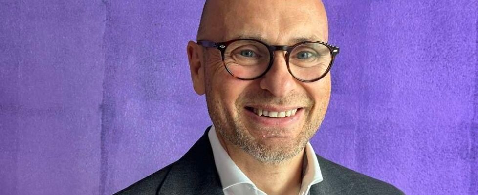 Swiss Re Hernan Fatone (002)