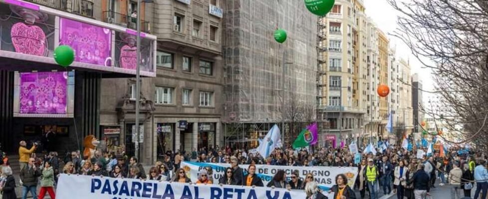 movimiento #2J - manifestacion pasarela RETA sistema 1x1