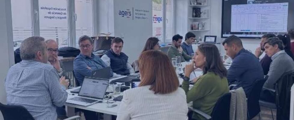 AGERS UB postgrado (002)