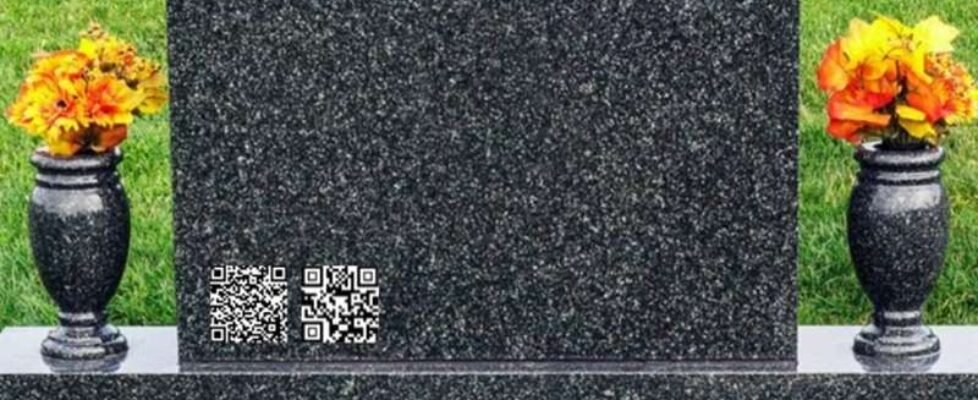 Código QR Santalucía en lápida