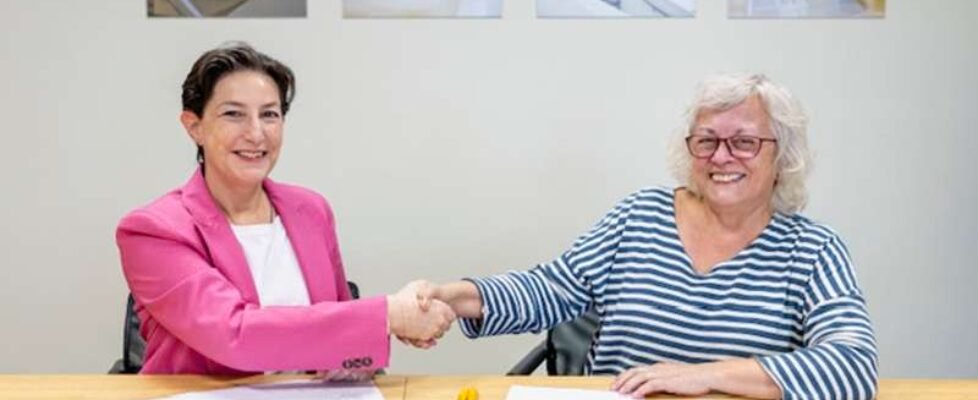 Firma Convenio ARAG y Oncolliga