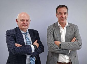 acrisure Sergio-Bollain-firma-con-Acrisure-Summa (002)