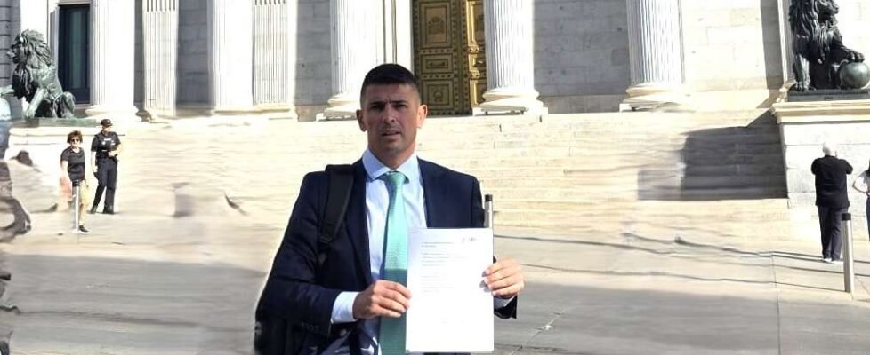 grupo 10 Miguel Orellana Congreso (002)