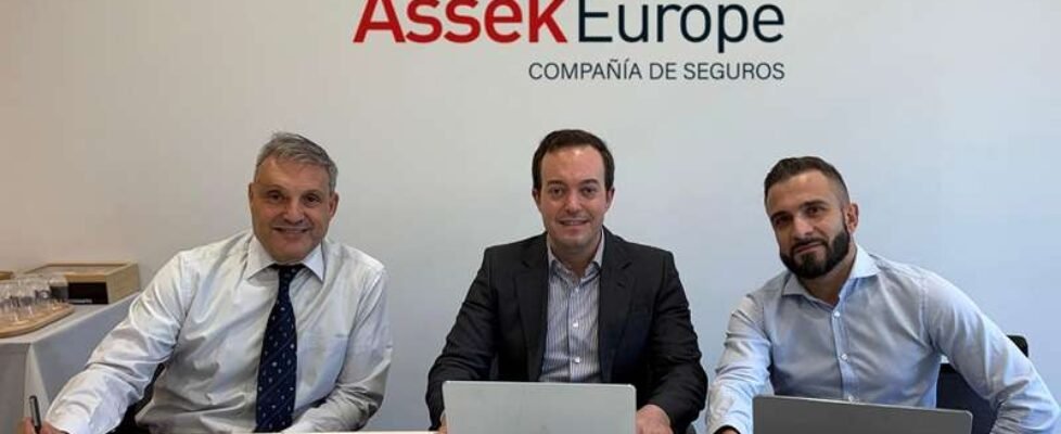 ASSEK-EUROPE-Francisco Javier Rosales, Fernando Tomasello y Juan Emilio Siegfried