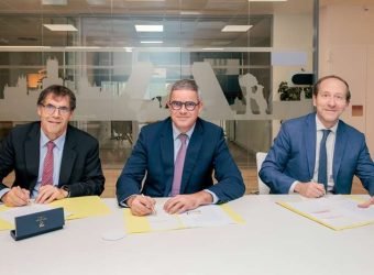 Firma acuerdo colaboración_ Pelayo_ Seguros LagunAro_ Grupo IMA