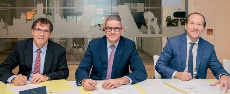 Firma acuerdo colaboración_ Pelayo_ Seguros LagunAro_ Grupo IMA