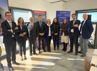 Foto de familia_Instituto Español de Analistas y EFFAS presentan ECRA