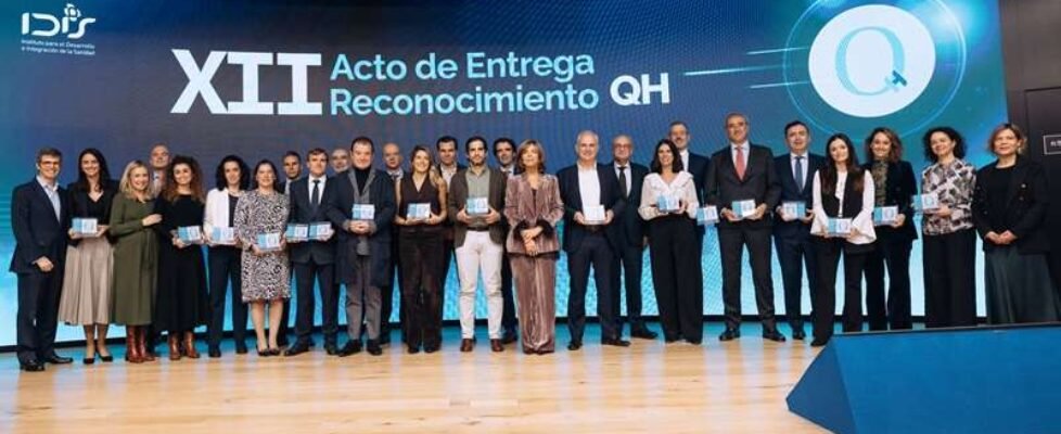 Foto de familia_XII QH- fundacion idis